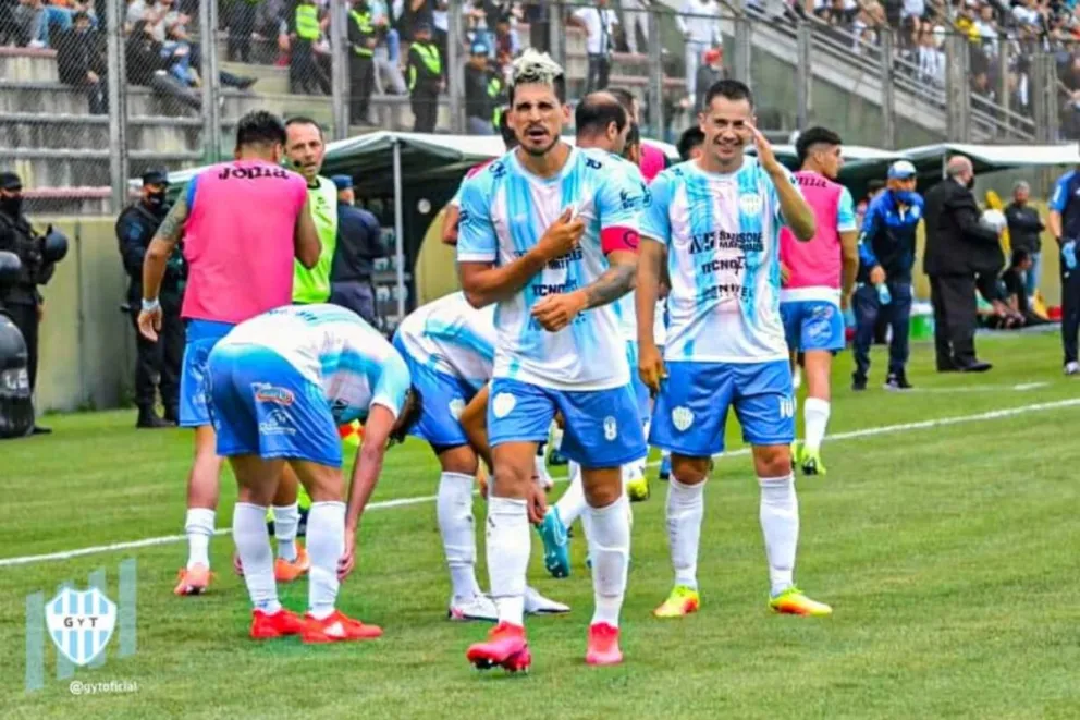 Gimnasia y Tiro se llevó el clásico ante Central Norte por 2-1