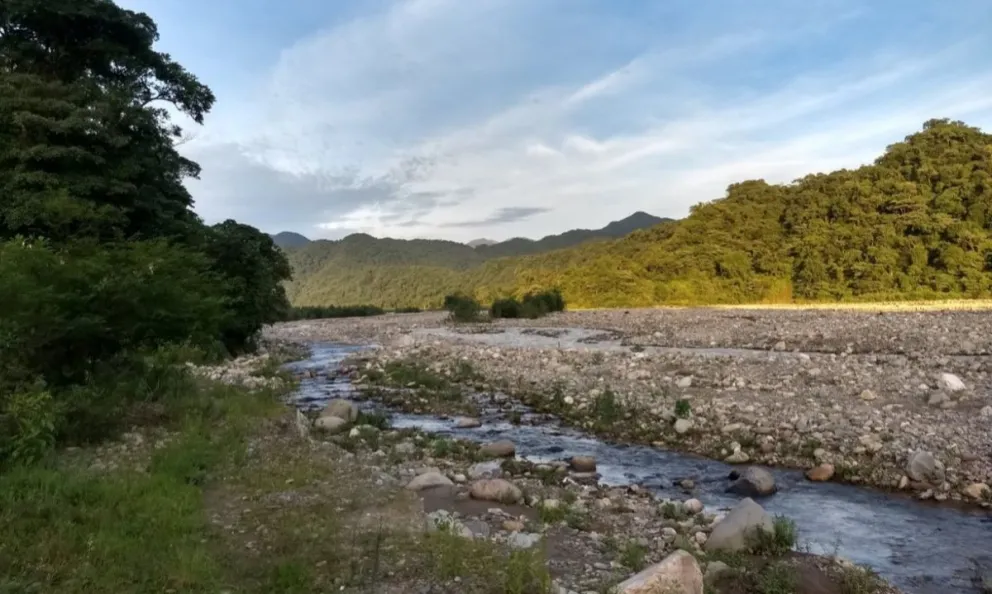 La comunidad de Los Naranjos sufrió una fuerte tormenta 