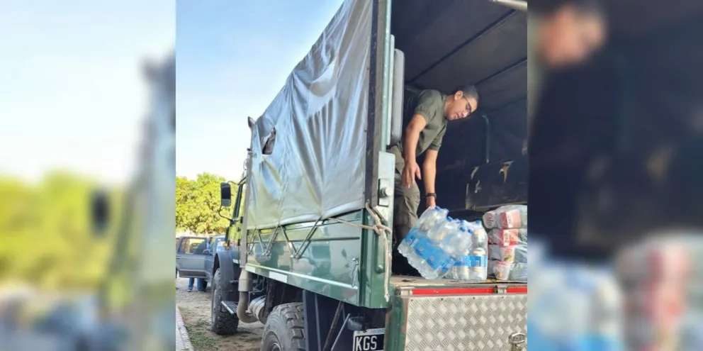 Manos a la obra: tras el fuerte temporal en Los Naranjos, Carolina Ceaglio asistió a los damnificados