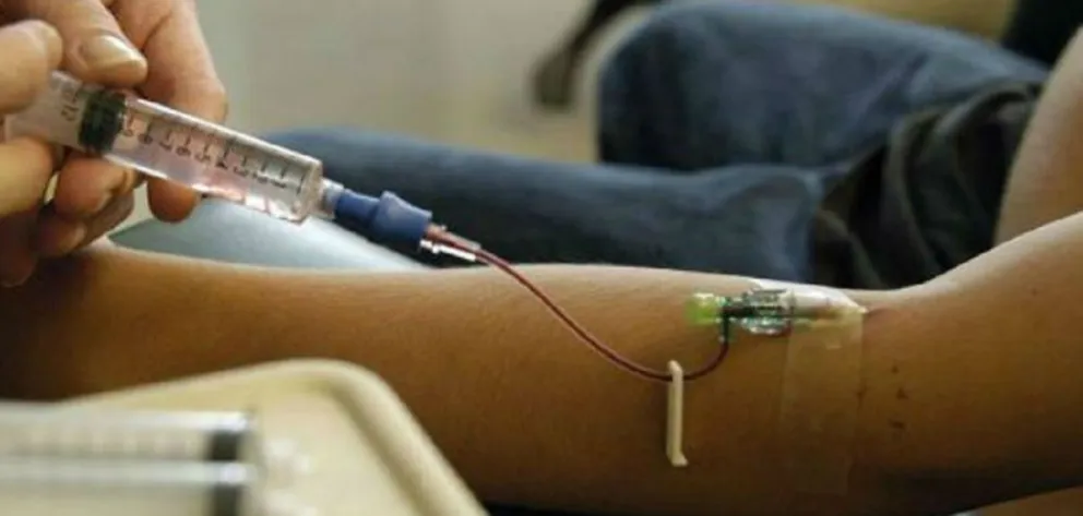 Joven sufrió un pinchazo por un desconocido en el colectivo y tuvo que ser hospitalizada
