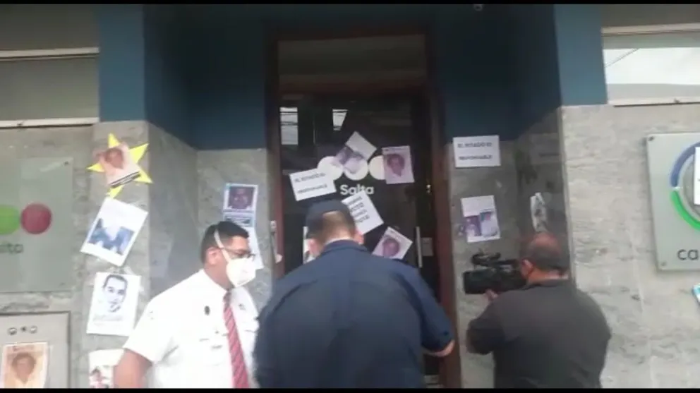 |VIDEO| Durísimo escrache contra un Canal de Televisión salteño