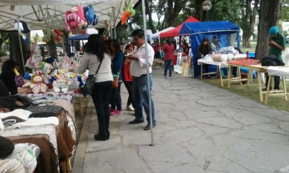  Continúan las manifestaciones a los manteros: policías fueron a sacarlos donde querían trabajar