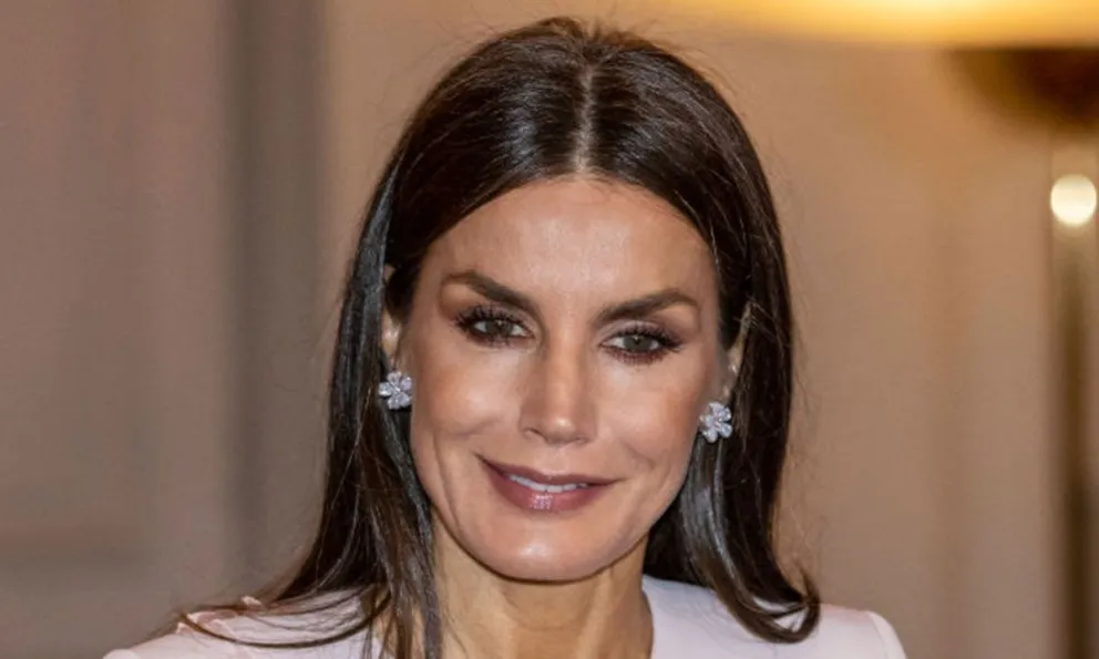 Los secretos de la reina Letizia para verse más alta y estilizada ¡son fáciles de seguir!