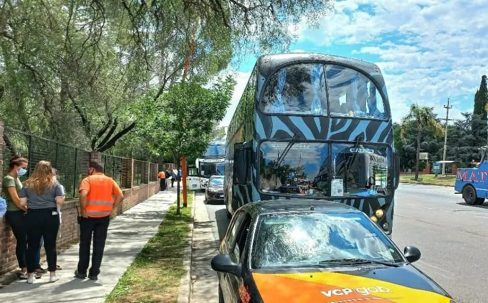 Demandarán al estudiante de secundaria que causó que su viaje de egresados fuera cancelado