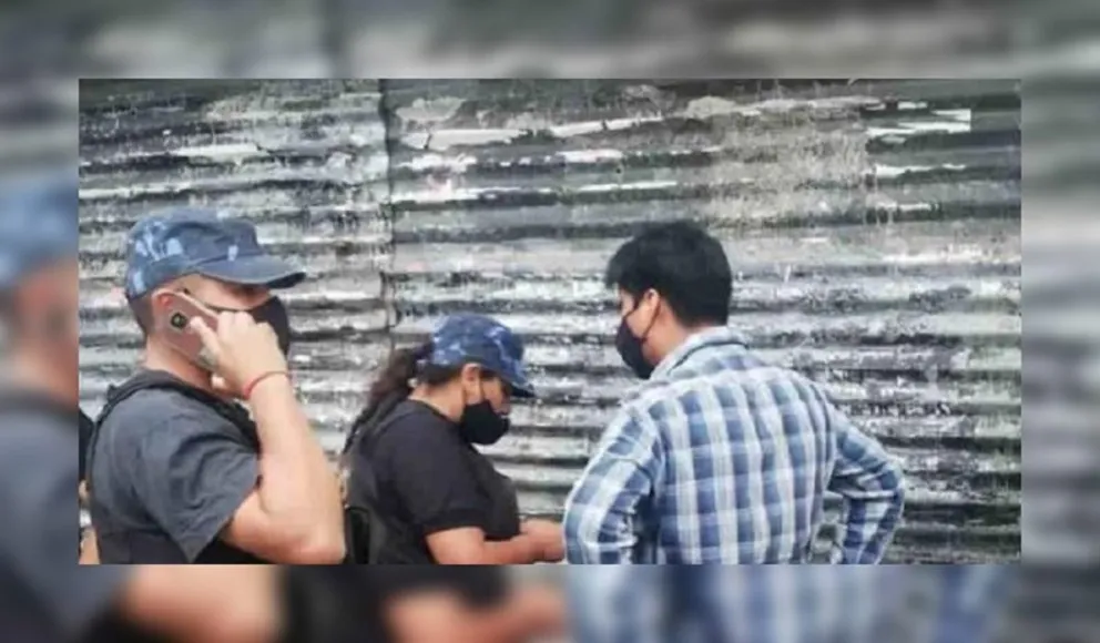 El hombre que filmaba a adolescentes en la vía pública es docente y enseña en tres escuelas