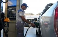 Escasea el combustible en las estaciones de servicio de la región