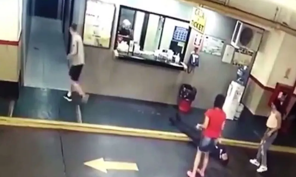 Sigue internado: la familia del hombre golpeado en una playa de estacionamiento exige justicia