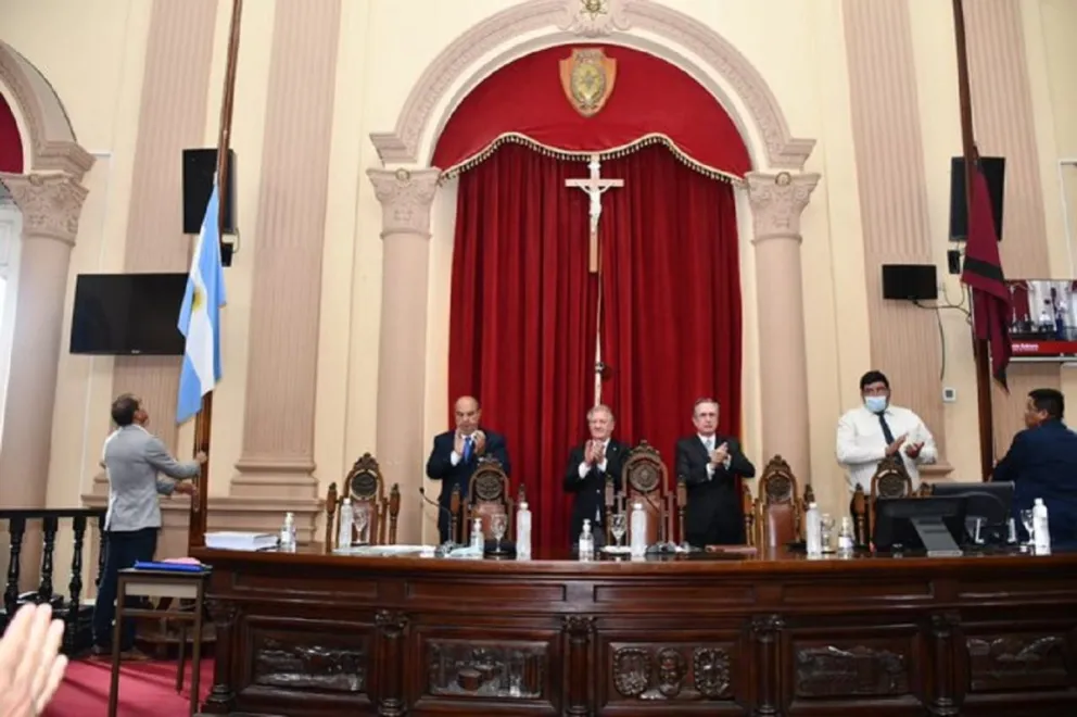 Senadores le levantaron el pulgar al Presupuesto Provincial 2022