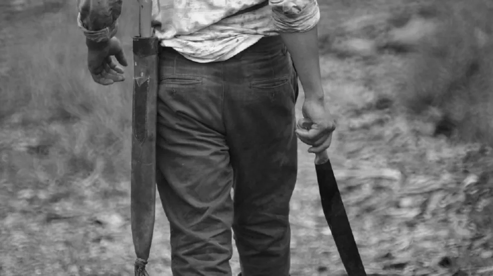 Violencia desde bien temprano: salteño cortó el tránsito y amenazó a los conductores con un machete