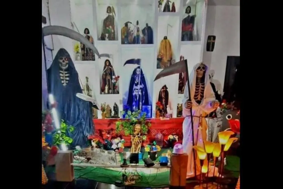 Encontraron un altar a San La Muerte en el allanamiento de Villa San Antonio. Los detalles