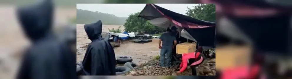 |FOTOS| Locura en el Río Bermejo: la gente sigue utilizando los gomones como si nada