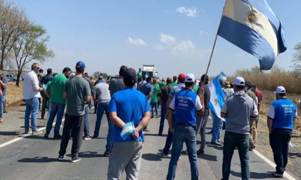 Trabajadores rurales amenazan con hacer cortes de rutas