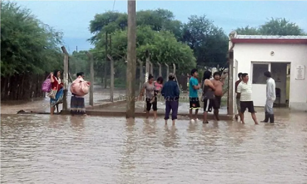 Situación crítica: hubo que asistir a comunidades afectadas por el desborde del Río Pilcomayo