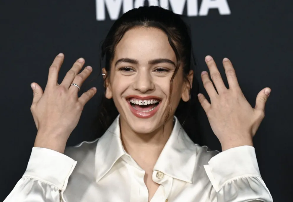 Rosalía se roba todas las miradas con su más reciente postal en Instagram