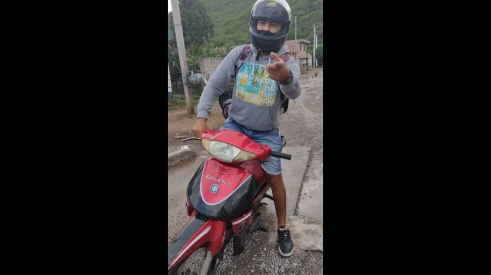 |VIDEO| Motochorro quiso robarle a una salteña, terminó escrachado y dio una excusa insólita