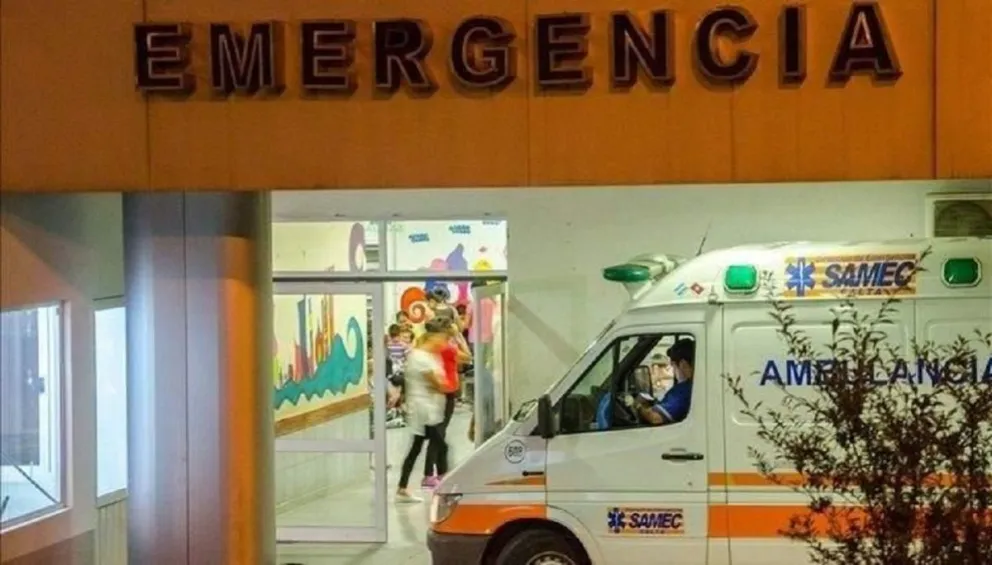 Salteñita llegó al hospital con graves lesiones, y ordenaron detener a su madre
