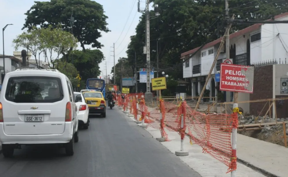 No se puede andar: denuncian que los pozos en las calles céntricas están causando accidentes