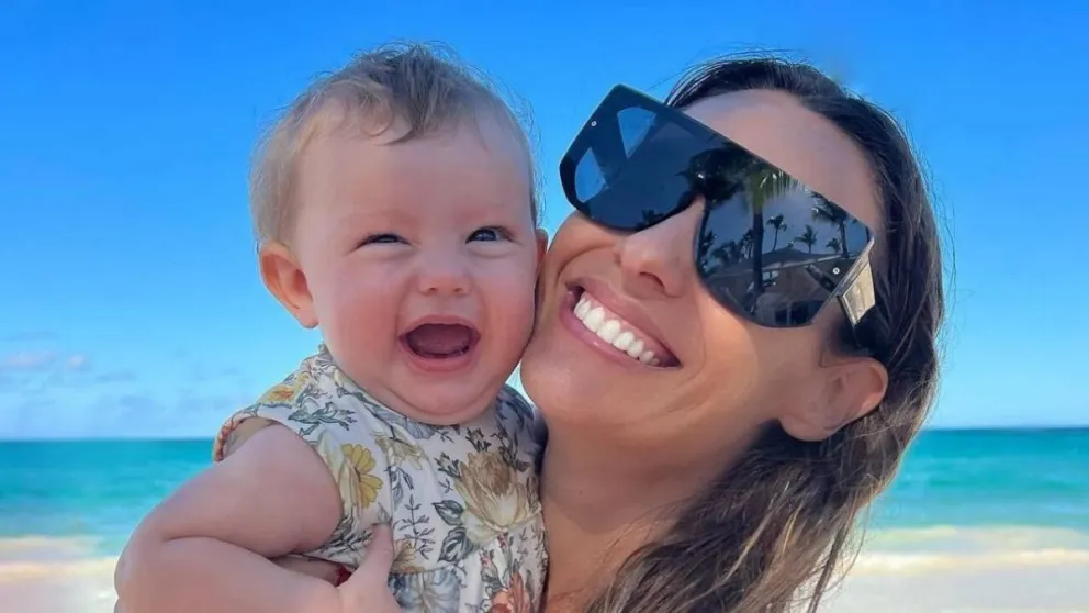 Pampita revela el nombre de la persona que cuida a su hija durante sus vacaciones en República Dominicana