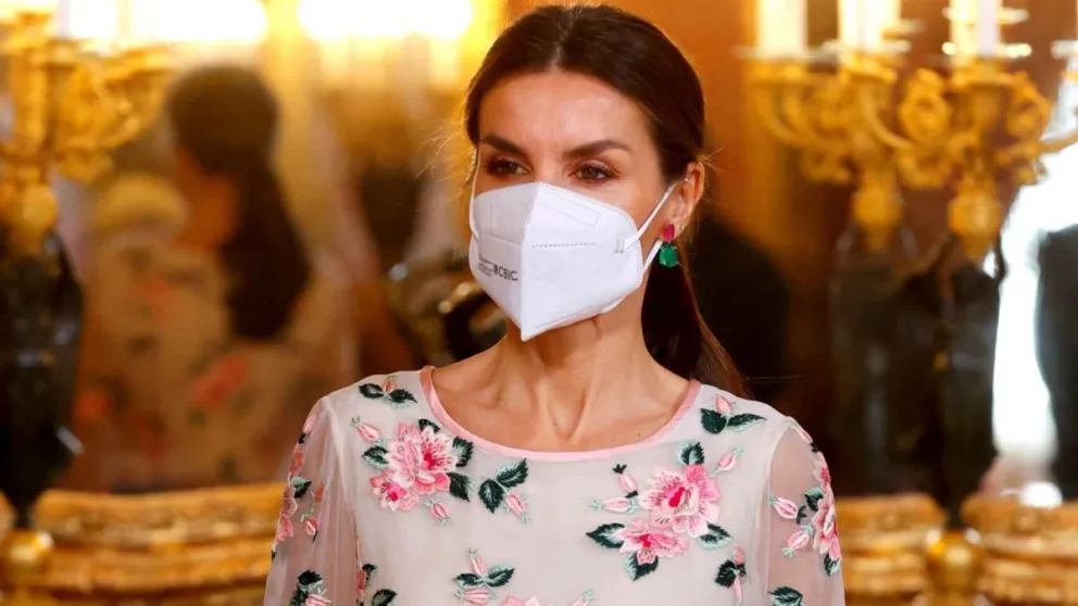 ¡Atención! Te va a encantar la forma en que la reina Letizia muestra las ventajas de la falda con volumen
