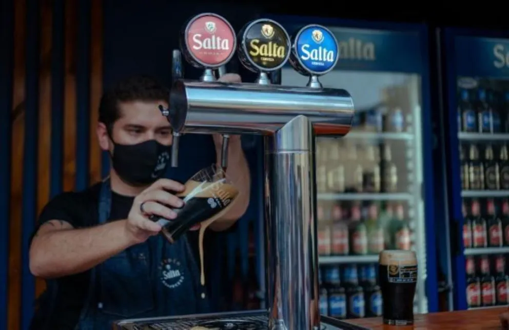 Cerveza Salta dice presente en la Serenata a Cafayate para darle sabor a las noches del festival
