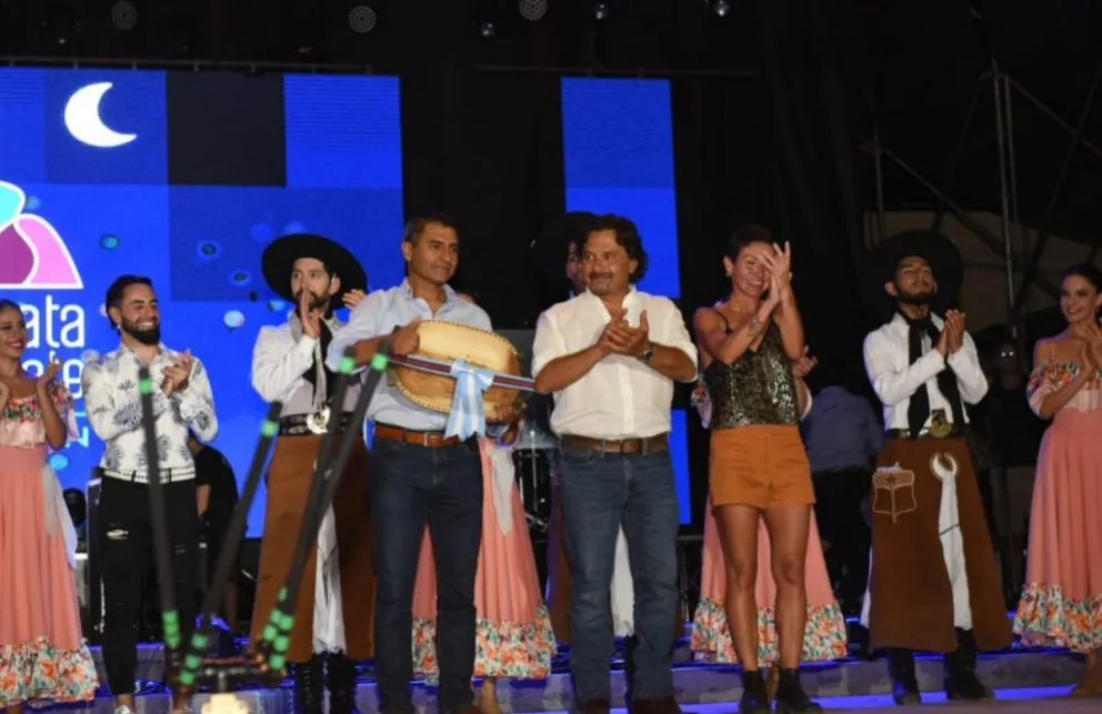 Saénz estuvo en la Serenata a Cafayate: ”Enorgullece a los salteños tener un festival de esta envergadura”