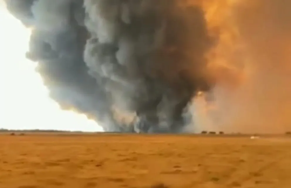 Impresionante: la situación por los incendios en Corrientes es incontrolable, explotó un camión de gas