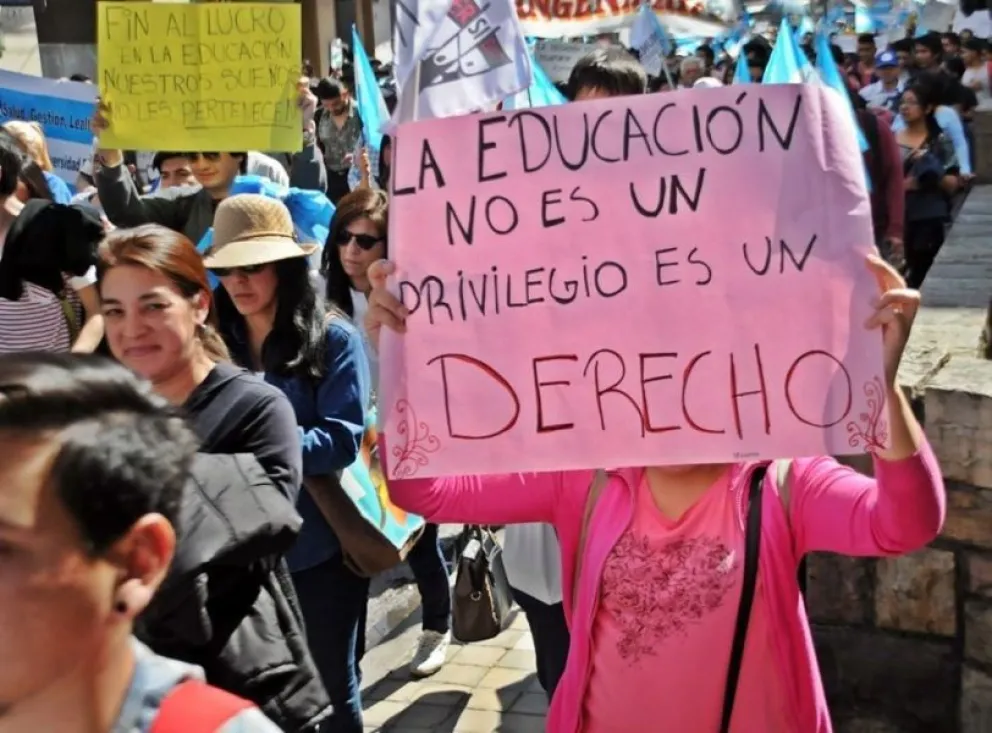 Docentes agremiados.
