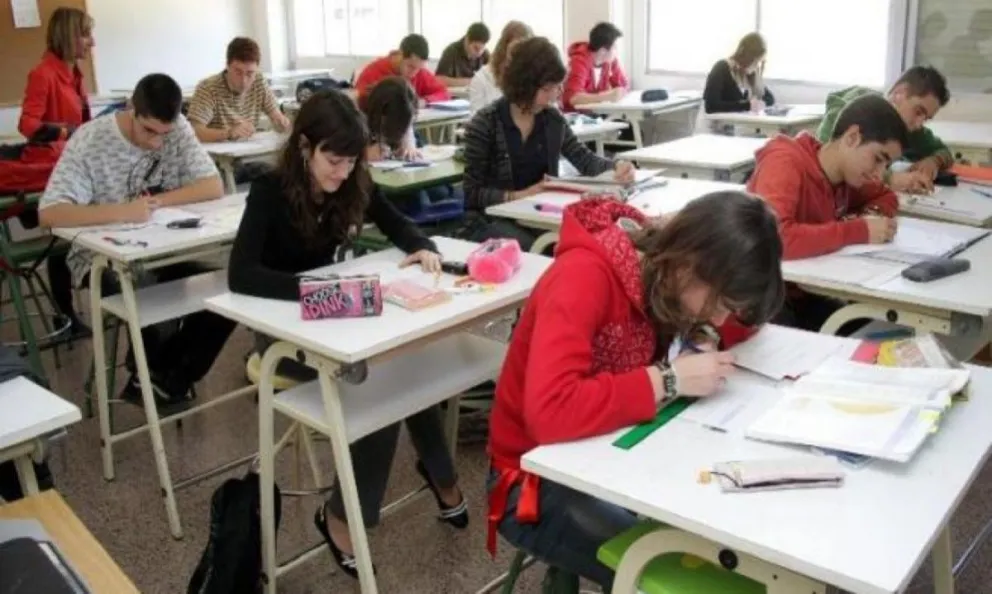 “Hay chicos de 4to grado que no saben leer”: afirmó una directora de Salta a favor de la hora extra
