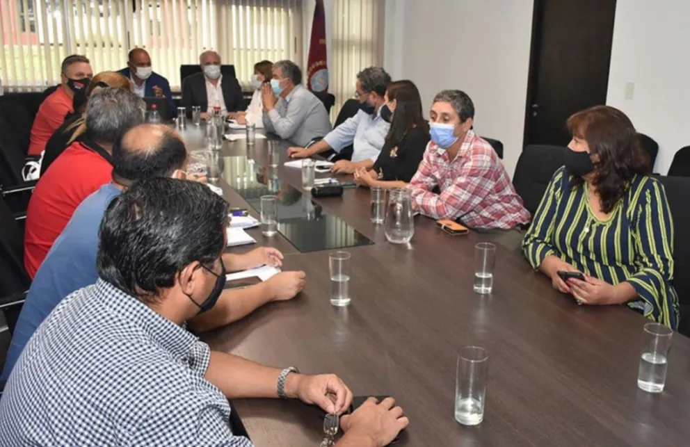 Sigue el tire y afloje en las Paritarias 2022: los gremios docentes exigieron otra reunión 