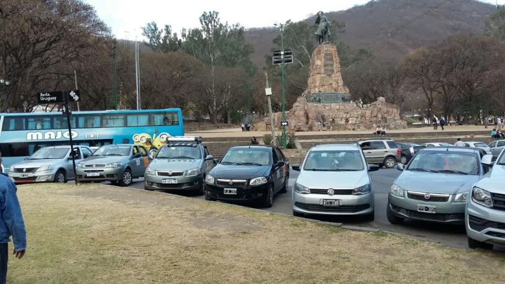 Conflicto con la AMT: Remiseros piden poder trabajar