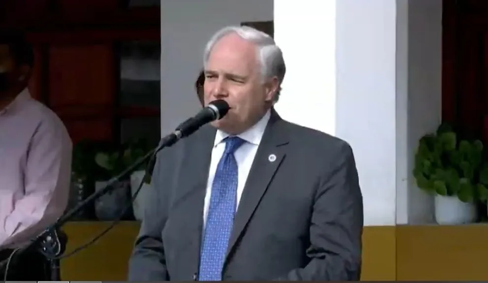 Ministro Cánepa.