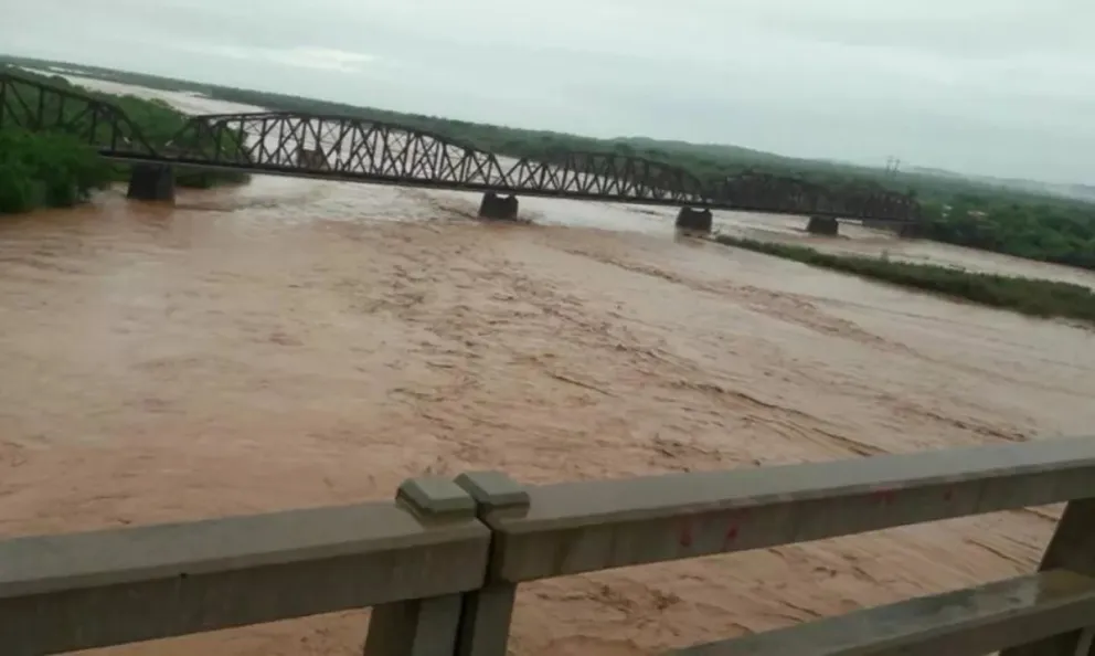 Desborde Río Bermejo.