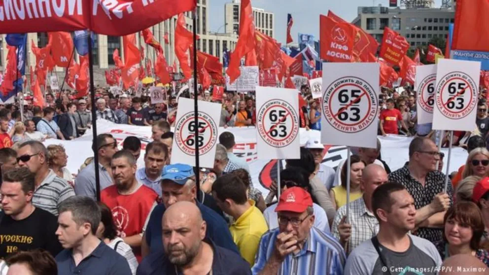 Miles de personas protestaron en Rusia contra la propuesta de aumentar la edad de jubilación