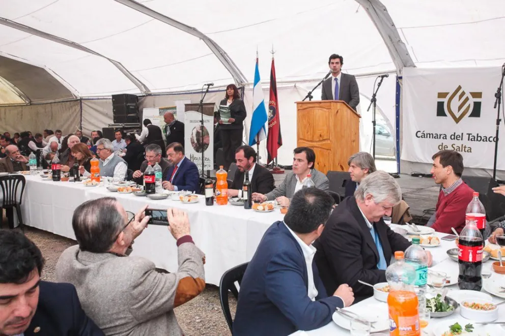 Urtubey: "Se seguirá trabajando en los programas de apoyo a la producción tabacalera"