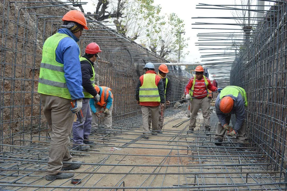 Se iniciaron las obras del Canal Tineo sobre la avenida Entre Ríos
