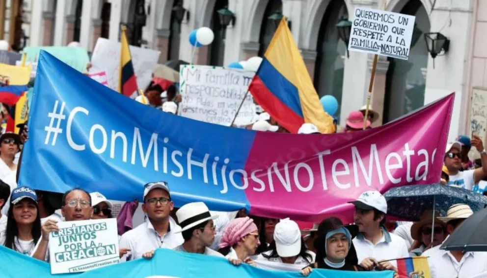 Marcha ProVida: en contra de la legalización del aborto y a favor de las 2 vidas