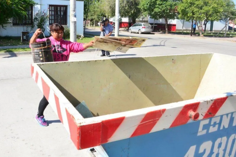 Se colocan 10 contenedores en los barrios Rosedal, Democracia y Libertad