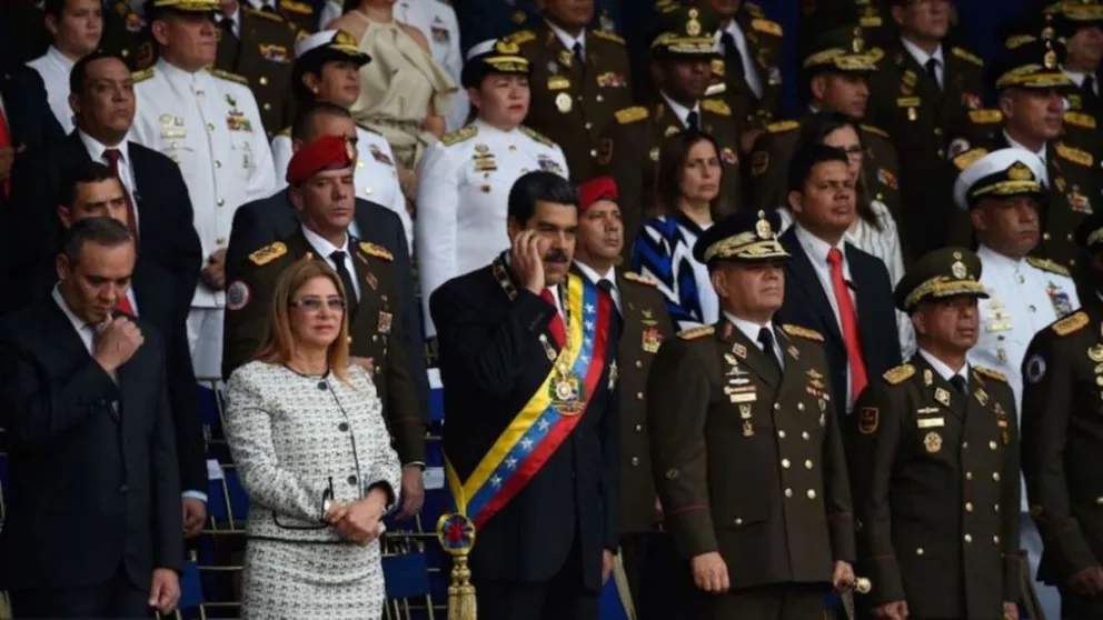 ¡Último momento! Evento que encabezaba Nicolás Maduro es interrumpido por ruidos que podrían ser explosiones