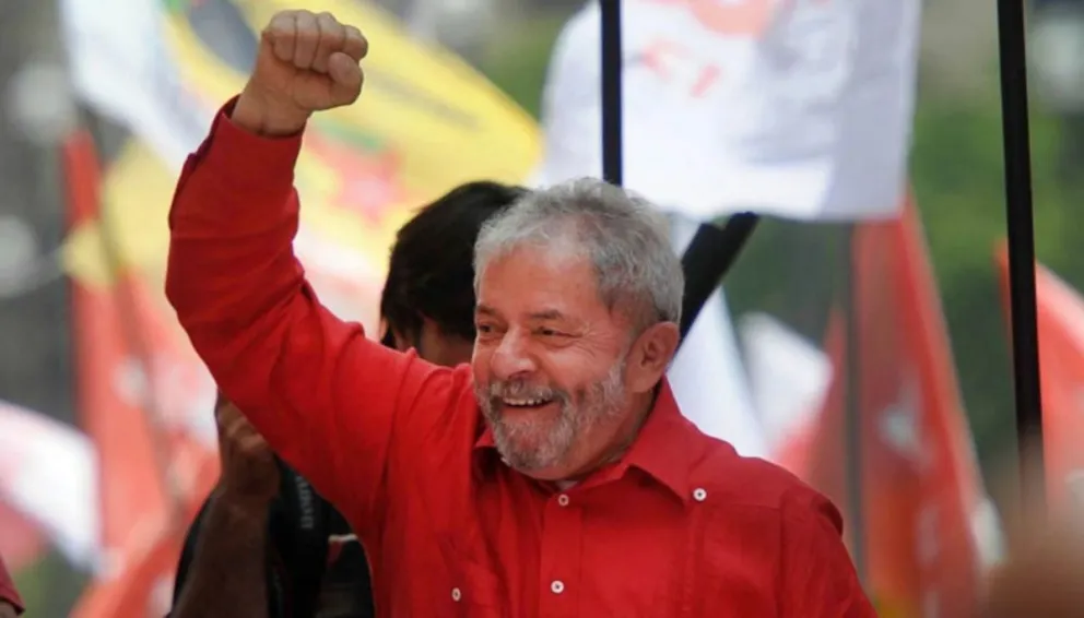 Desde la cárcel Lula Da Silva lanza su candidatura presidencial
