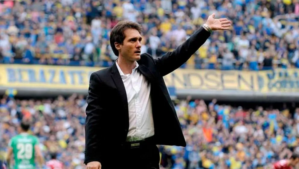 Barros Schelotto: "Me gustaría hablar de fútbol con Messi"