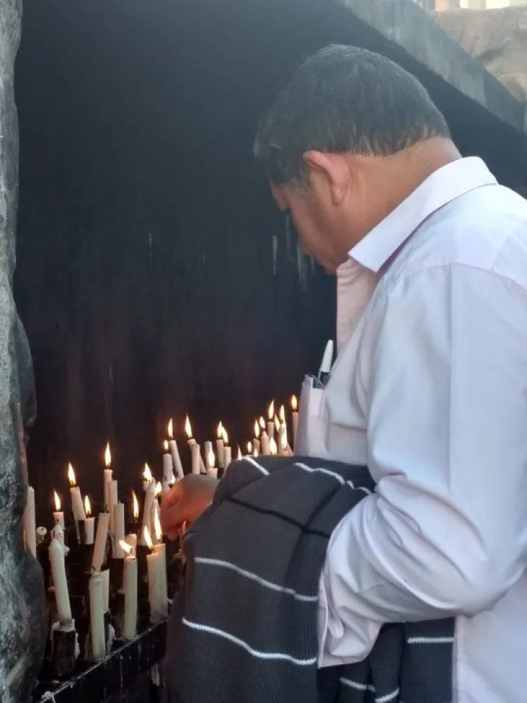 San Cayetano: agradecimientos y plegarias al santo patrono del trabajo y del pan. FOTOS