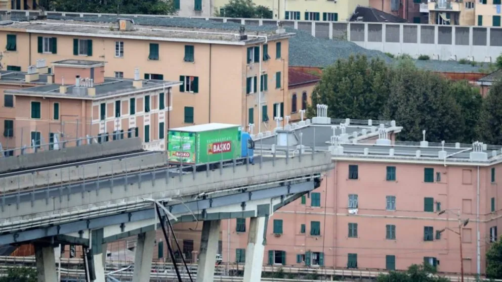 ¿Milagro o casualidad? El camionero que se salvó de la caída del puente Morandi. VIDEOS