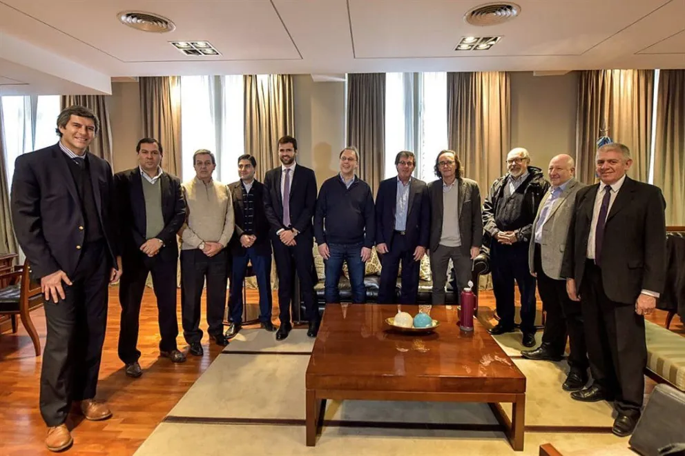 Representantes provinciales se reunieron para idear un plan contra recortes
