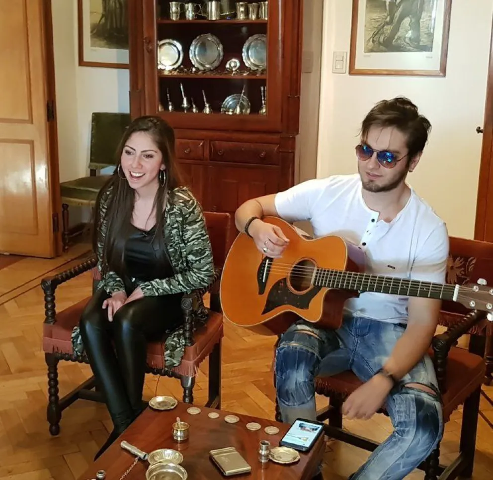 Voces Críticas te regala la voz de Rocío García y Amir Saleh en la guitarra