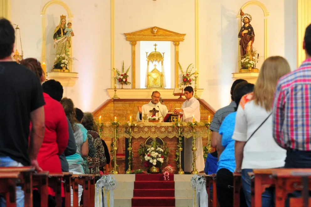 La Iglesia confirmó que está a favor de que obispos dejen de cobrar sueldo del Estado