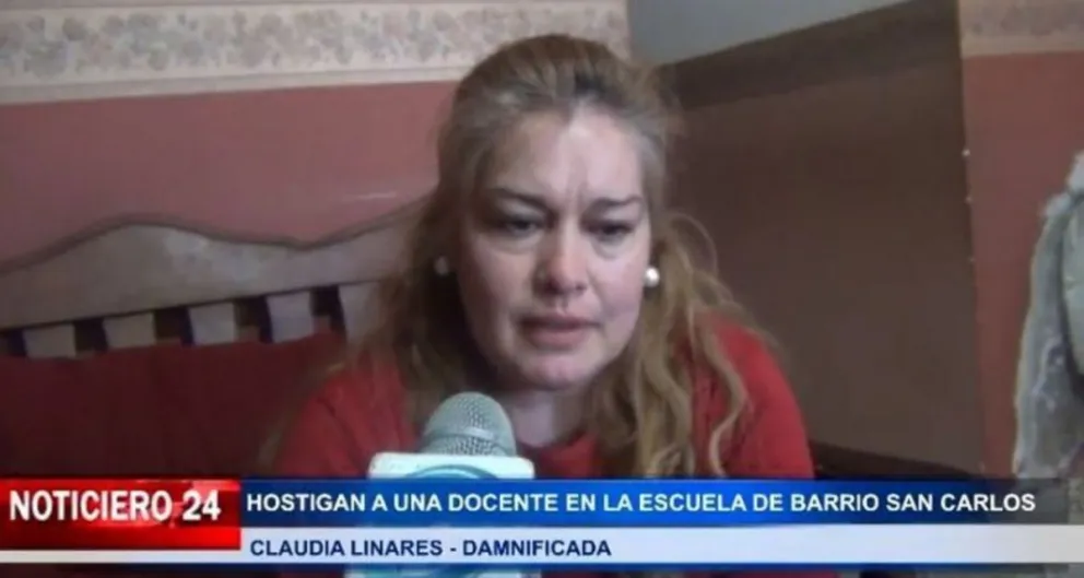 Madre violenta: golpeó a una maestra porque no le gustaba cómo enseñaba