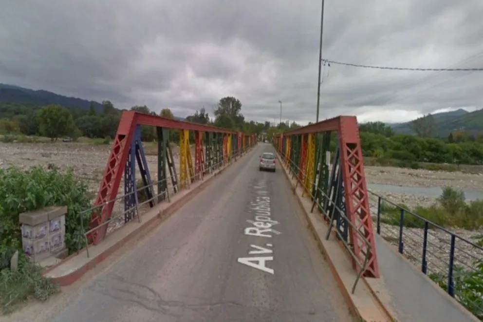Atropellaron y abandonaron a una mujer: ahora pelea por su vida