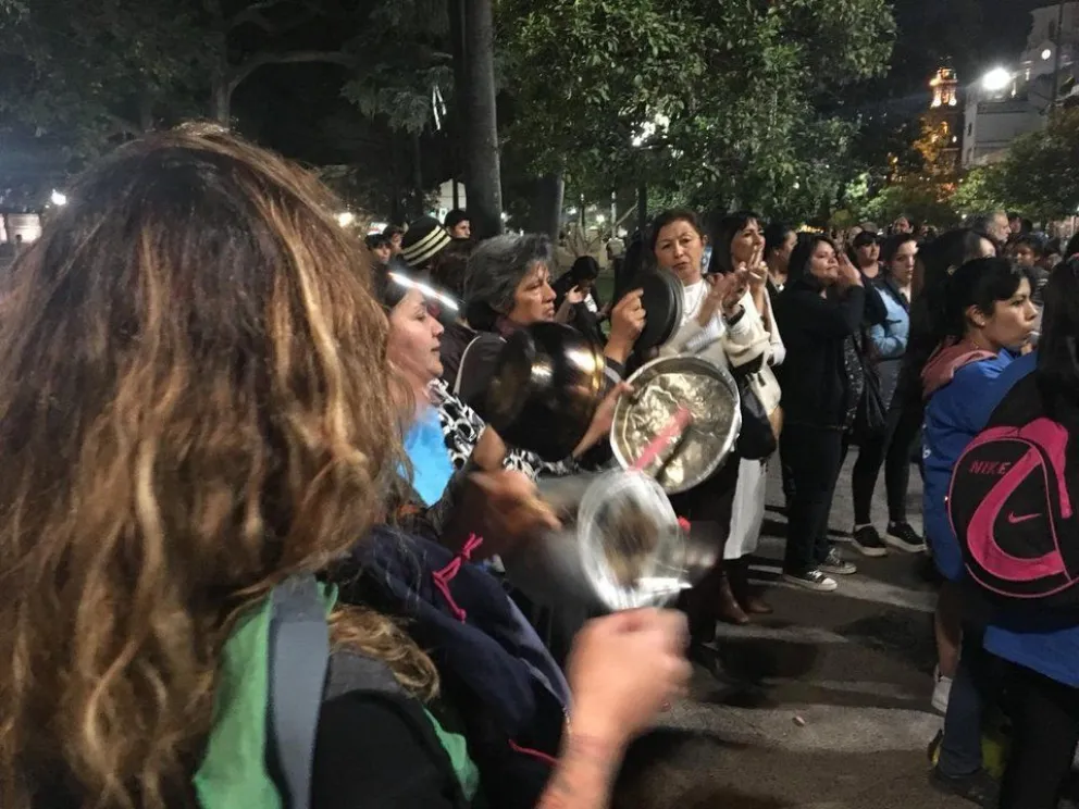 En Salta hubo cacerolazos por las políticas económicas del Gobierno