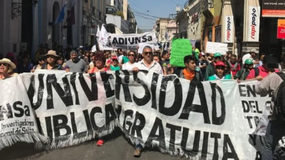 Así fue la masiva movilización de los universitarios
