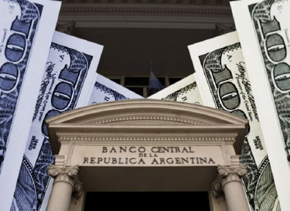 Medida desesperada: el Banco Central subasta U$S 675 millones para quitarle presión al dólar